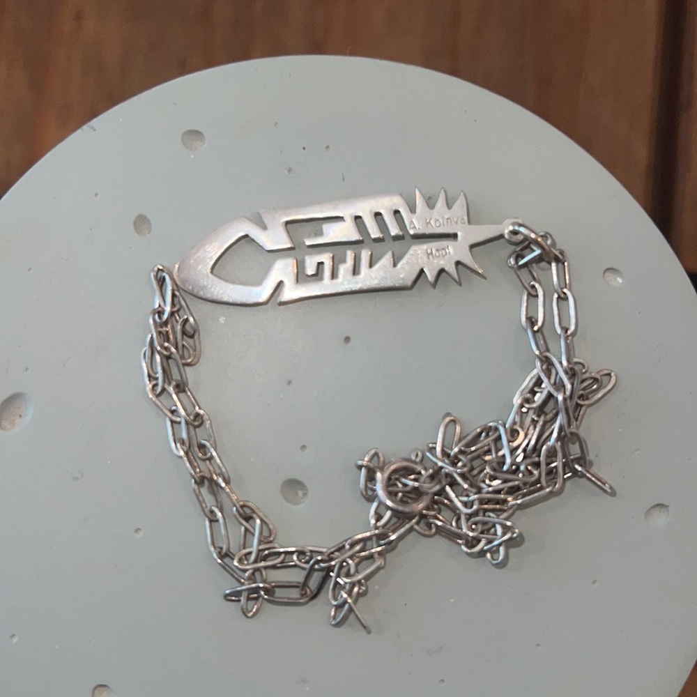 A. Koinva Hopi Indian Feather Symbol Pendant - Picture 2 of 3